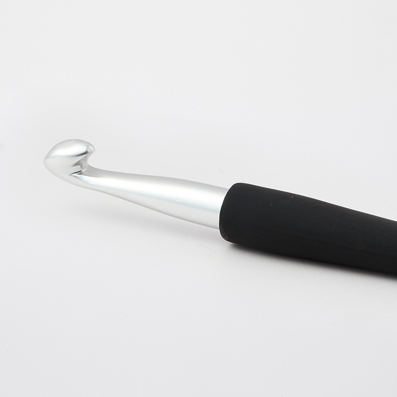 KnitPro hliníkový háček na vlnu, černá rukojeť, stříbrný 12,0mm/13cm