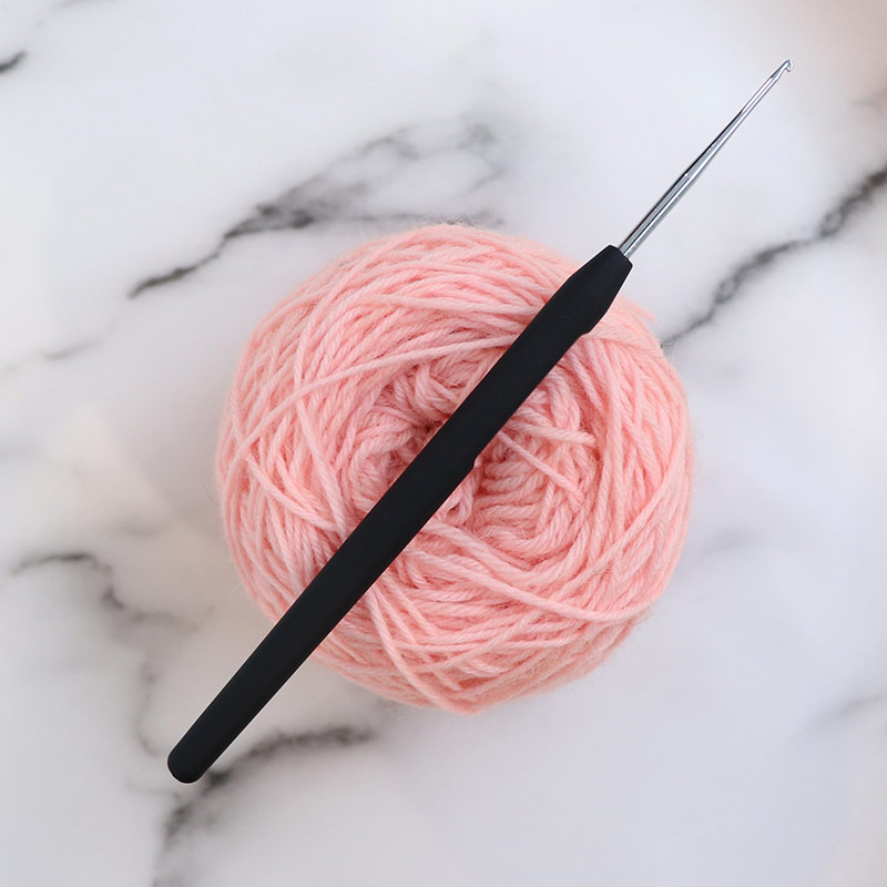 Háček na vlnu KnitPro steel, soft grip vel. 0,5mm